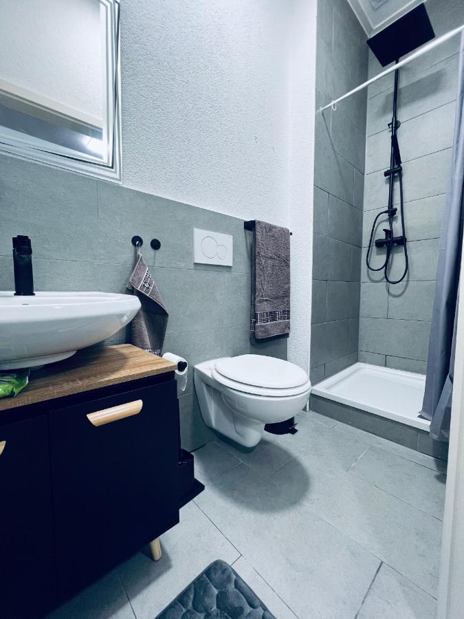 Traumhaftes 1-Zi Apartment Mit Gartennutzung Naehe Krefeld Hbf Exteriör bild